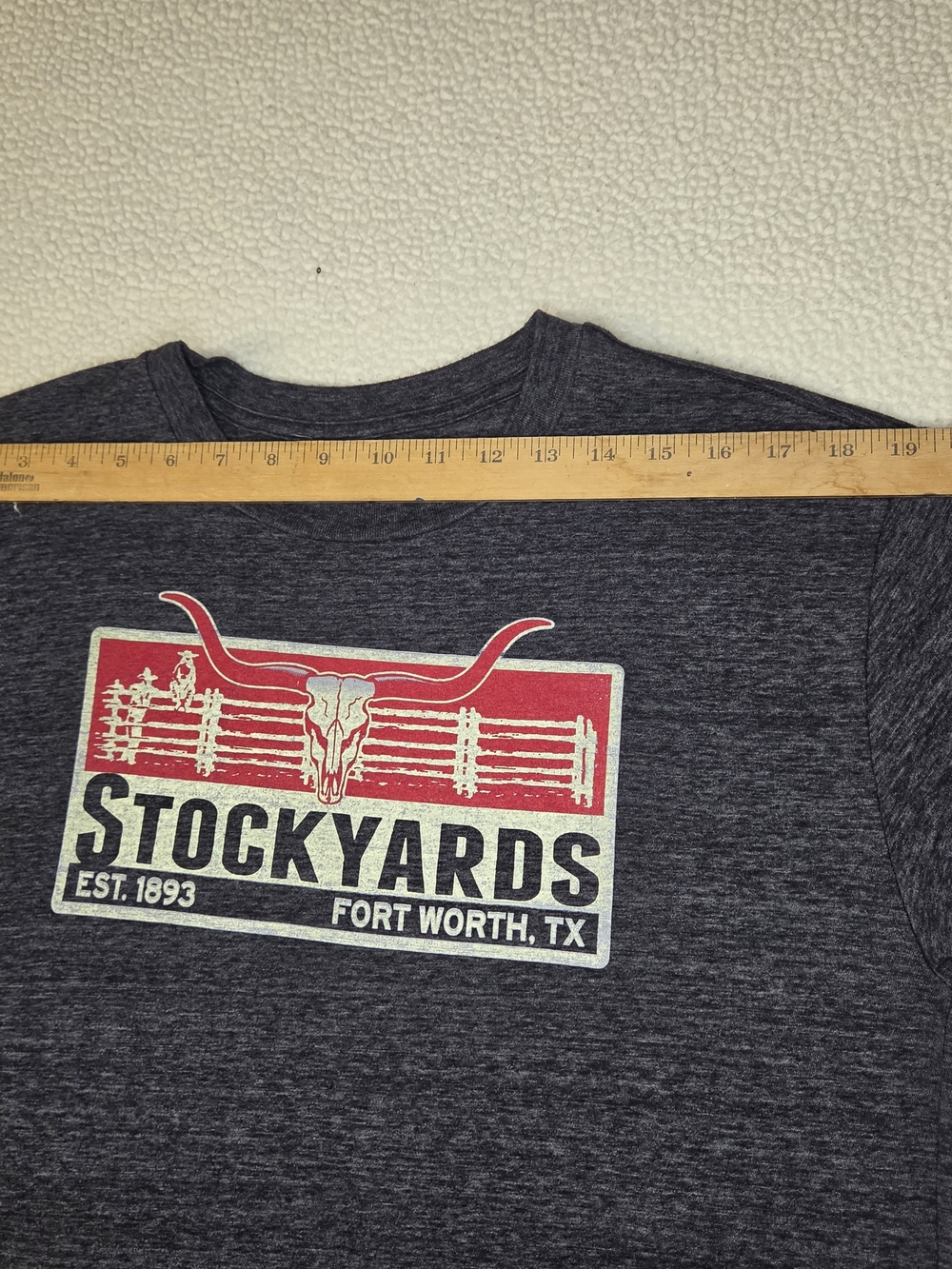 Gray Graphic Tee - Men's Short Sleeve Shirt Stockyards Fort Worth TX Size Medium - Picture 4 of 6
